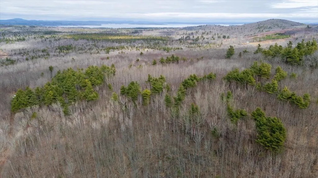 680 & 686 Beech Hill Road Northport ME 04849