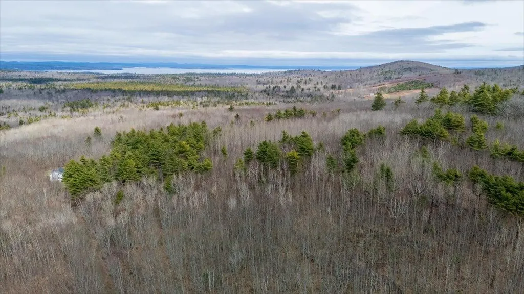 680 & 686 Beech Hill Road Northport ME 04849