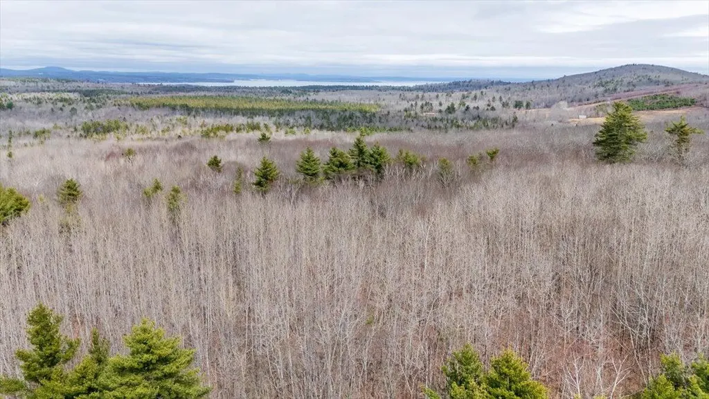 680 & 686 Beech Hill Road Northport ME 04849