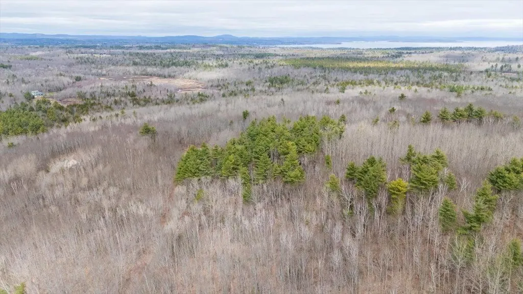 680 & 686 Beech Hill Road Northport ME 04849