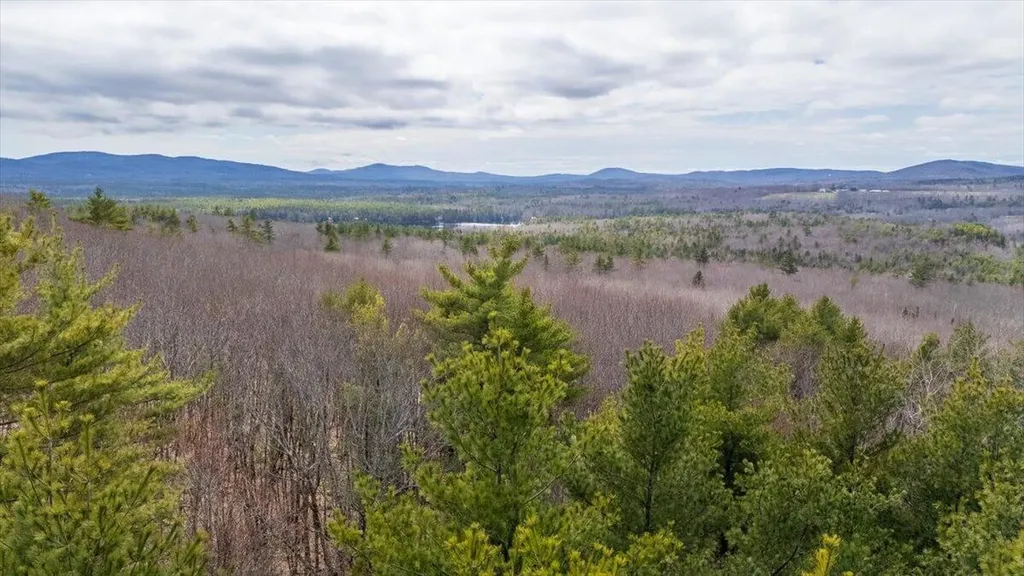 680 & 686 Beech Hill Road Northport ME 04849