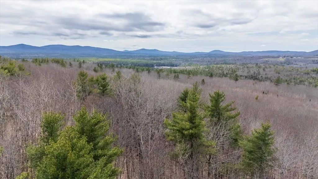 680 & 686 Beech Hill Road Northport ME 04849