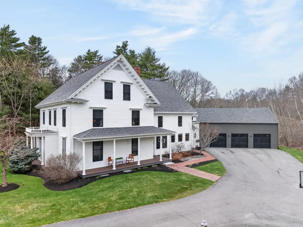 9 Fox Hall Road Falmouth ME 04105