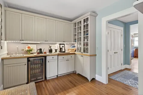 9 Fox Hall Road Falmouth ME 04105
