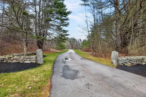 9 Fox Hall Road Falmouth ME 04105
