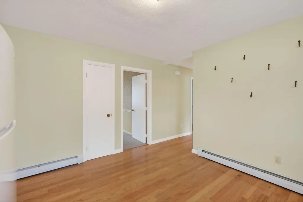 24 Summit Street Auburn ME 04210