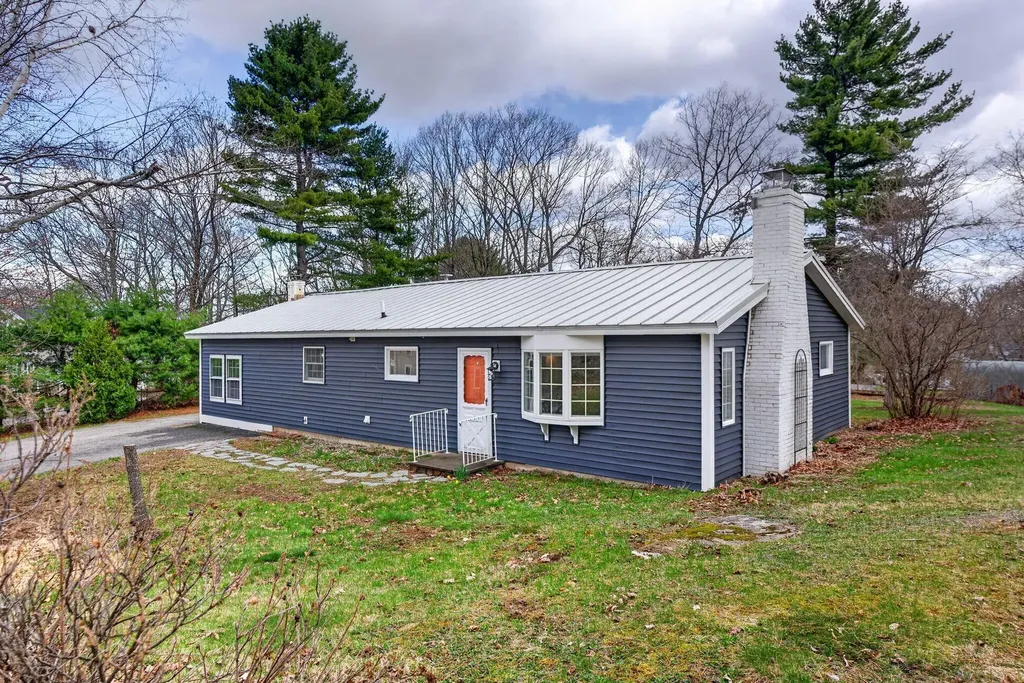 24 Summit Street Auburn ME 04210