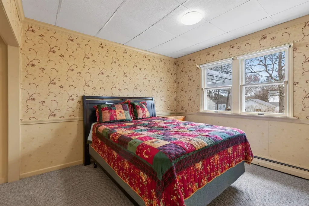 24 Summit Street Auburn ME 04210
