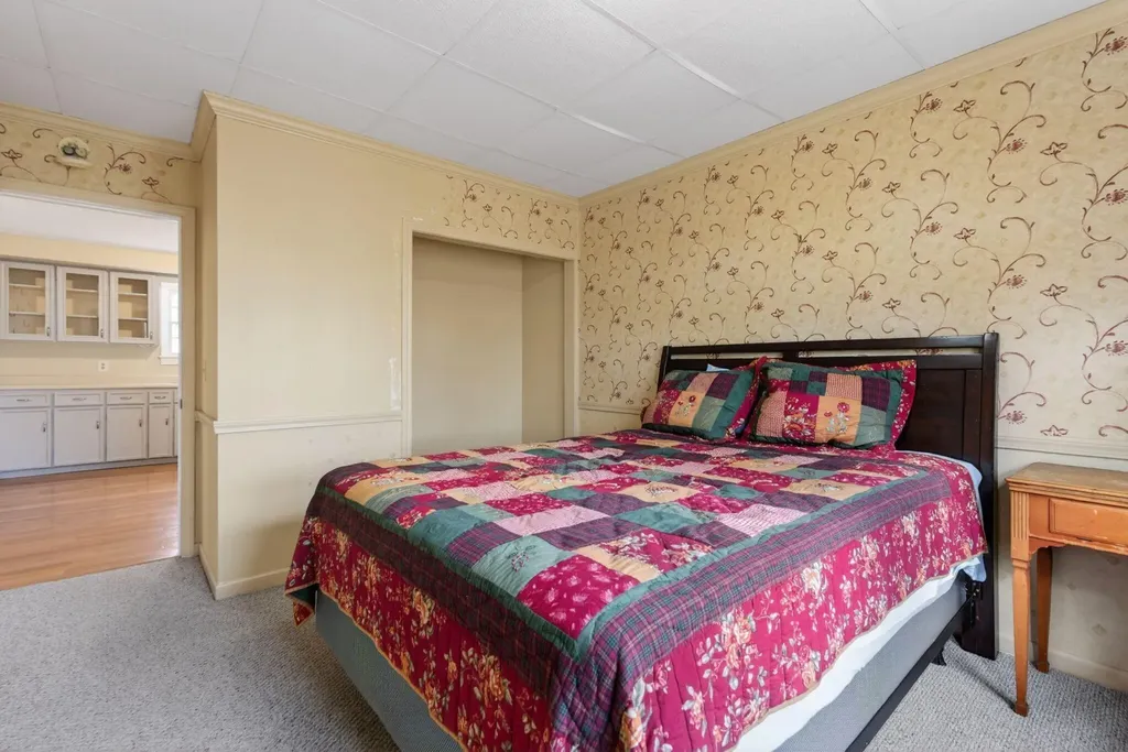 24 Summit Street Auburn ME 04210