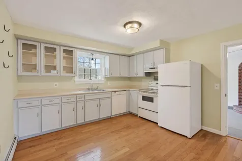 24 Summit Street Auburn ME 04210
