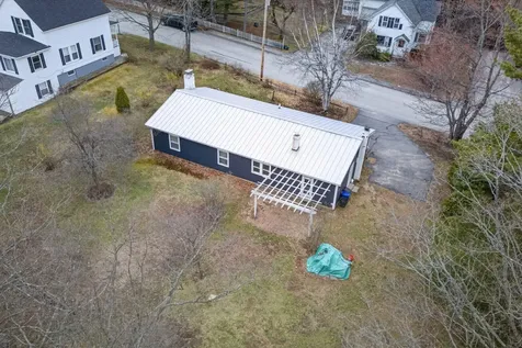 24 Summit Street Auburn ME 04210