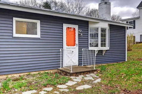 24 Summit Street Auburn ME 04210