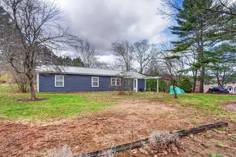24 Summit Street Auburn ME 04210