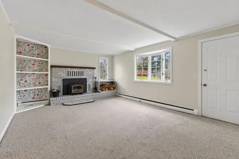 24 Summit Street Auburn ME 04210
