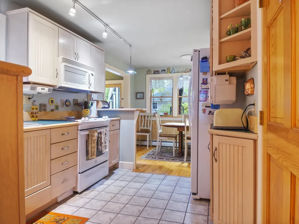 73 Pleasant Street Brunswick ME 04011