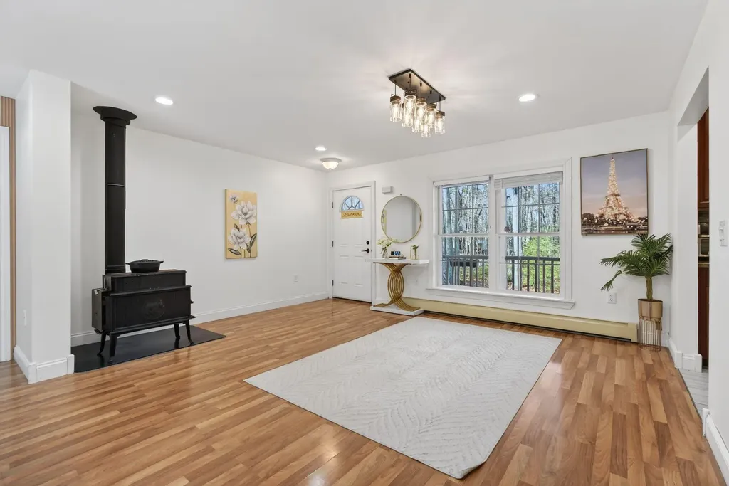 10 Wildberry Lane Saco ME 04072