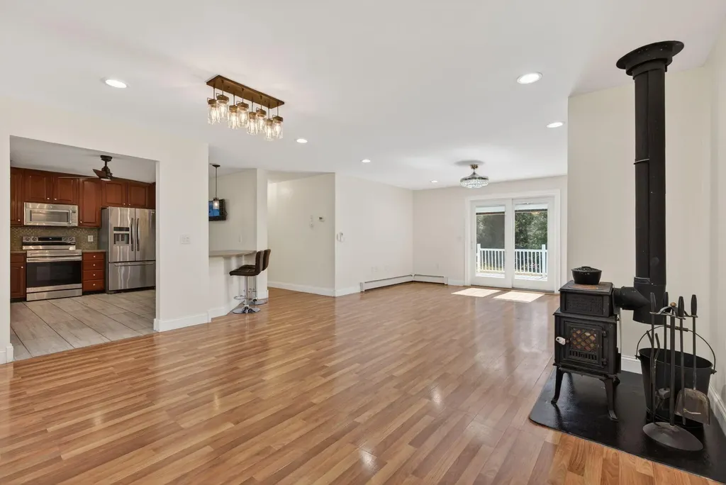 10 Wildberry Lane Saco ME 04072