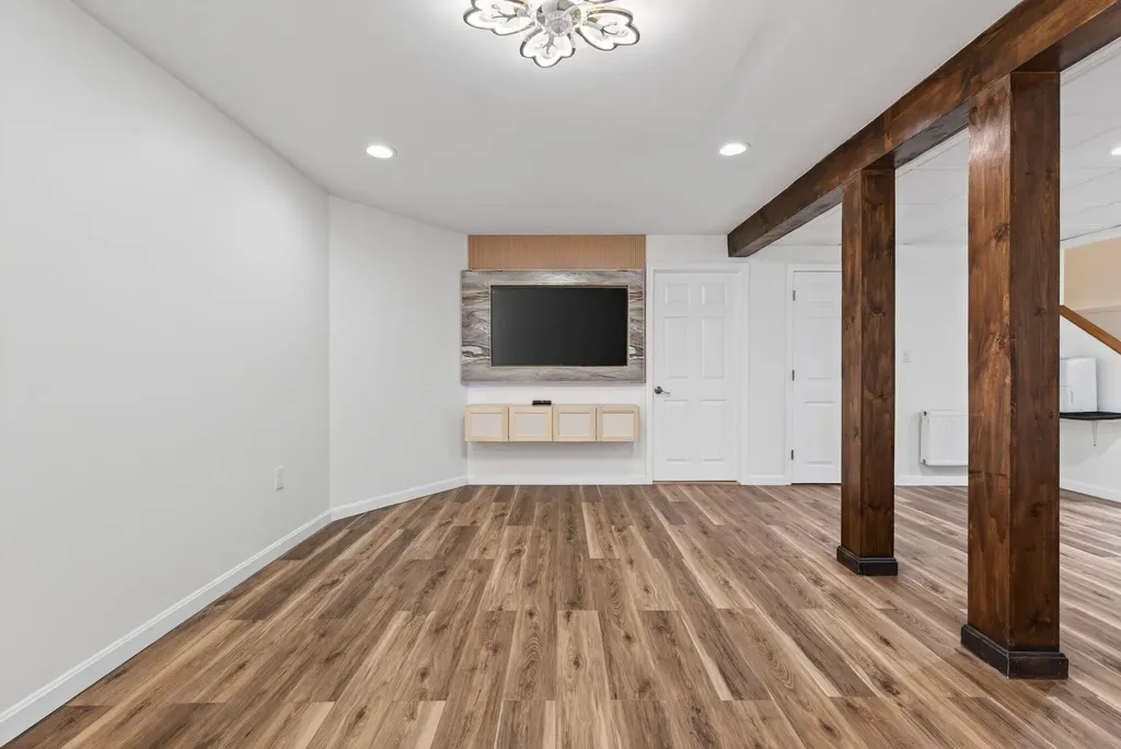 10 Wildberry Lane Saco ME 04072