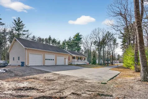 10 Wildberry Lane Saco ME 04072