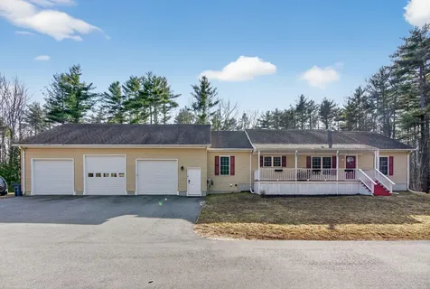 10 Wildberry Lane Saco ME 04072