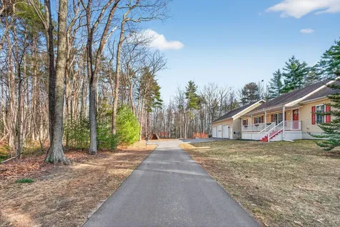 10 Wildberry Lane Saco ME 04072