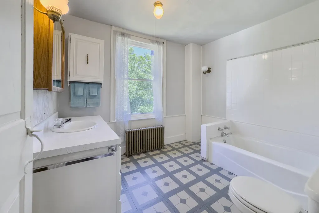 627 Western Road Warren ME 04864