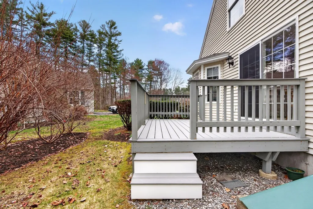 22 Greenwich Way Kennebunk ME 04043