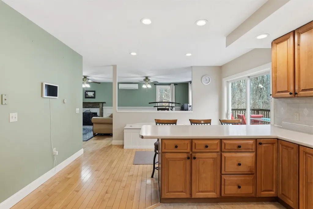 41 Arrowhead Lane Limerick ME 04048