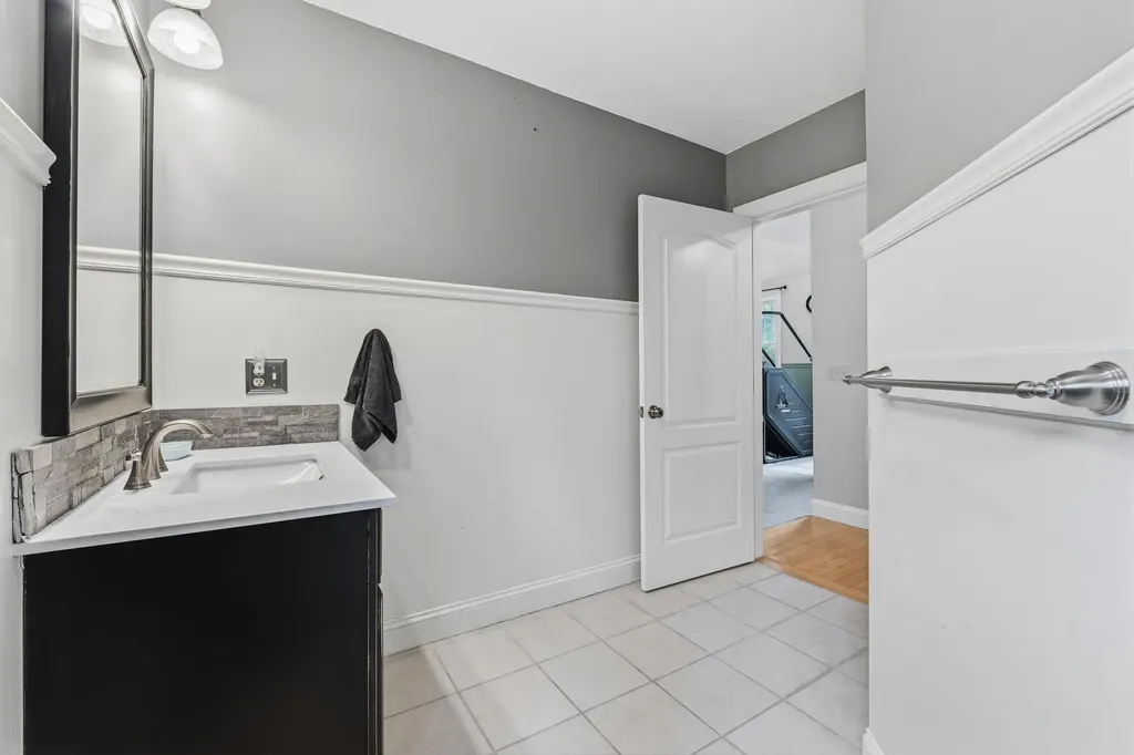 41 Arrowhead Lane Limerick ME 04048