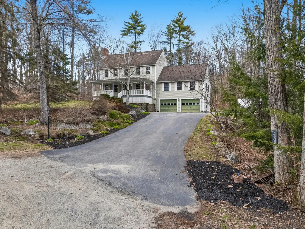 41 Arrowhead Lane Limerick ME 04048