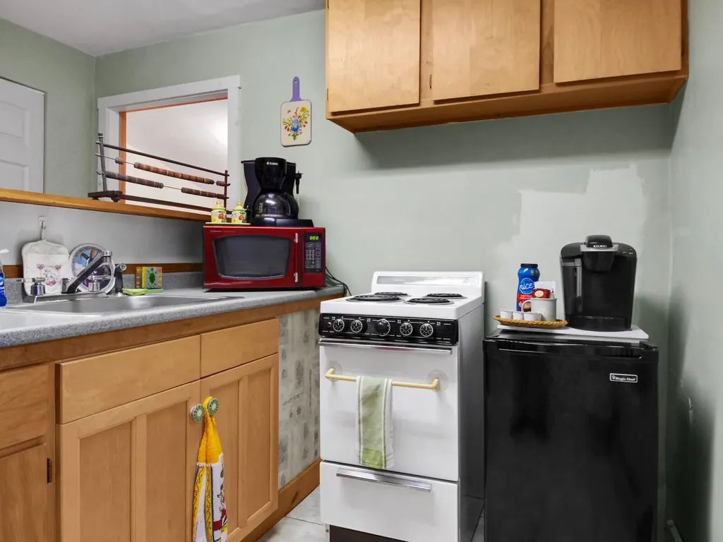 73 Pleasant Street Brunswick ME 04011