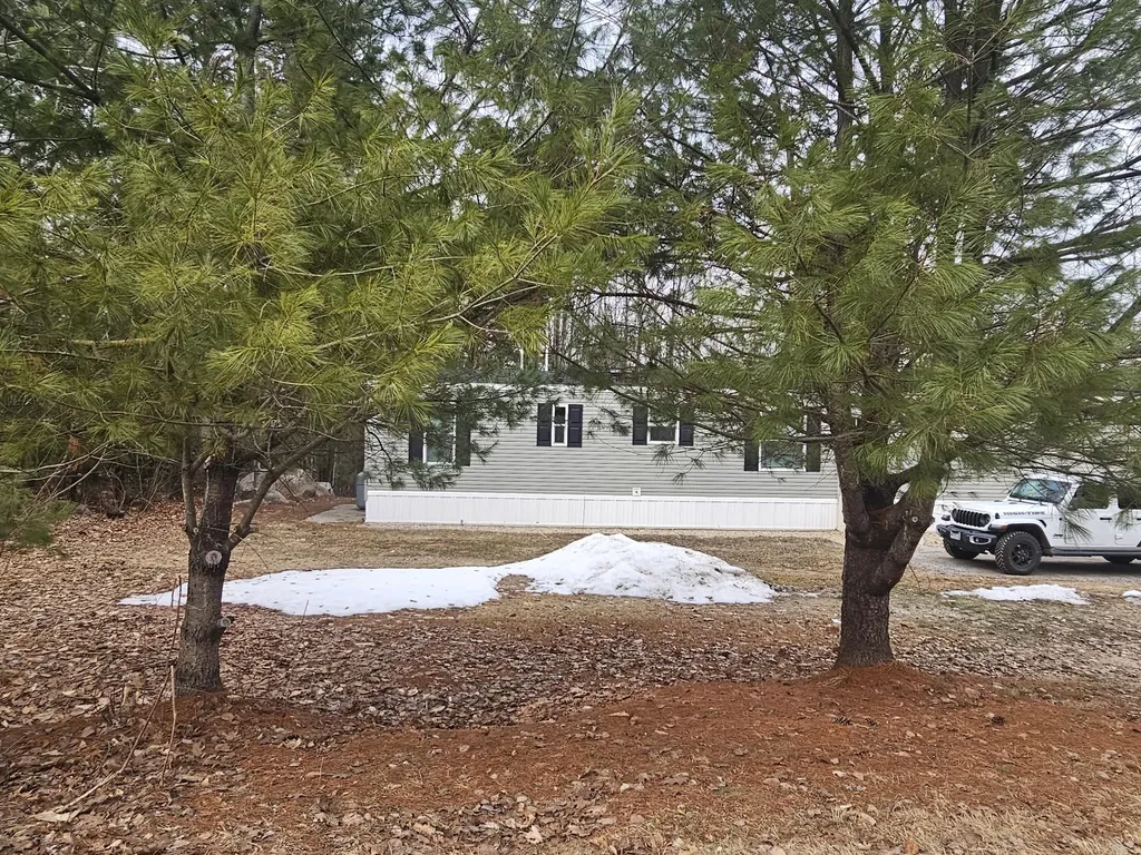 26 Evergreen Drive Otisfield ME 04270