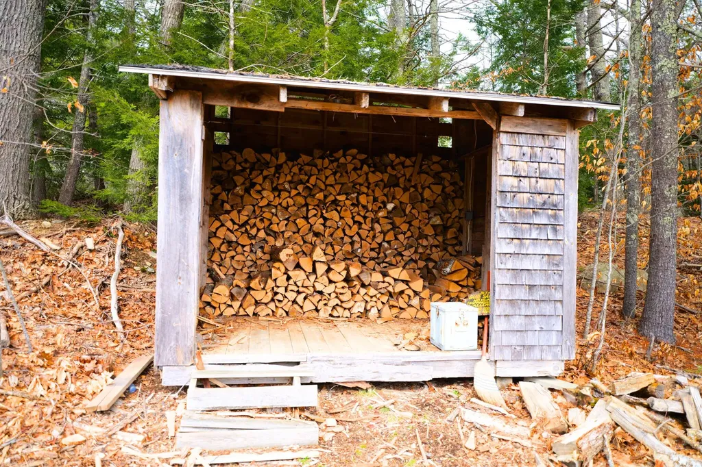 286 Wiscasset Road Whitefield ME 04353