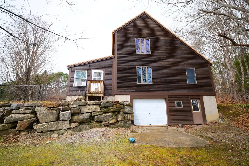 286 Wiscasset Road Whitefield ME 04353