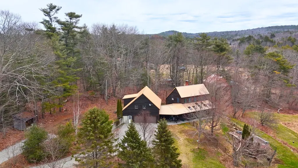 286 Wiscasset Road Whitefield ME 04353