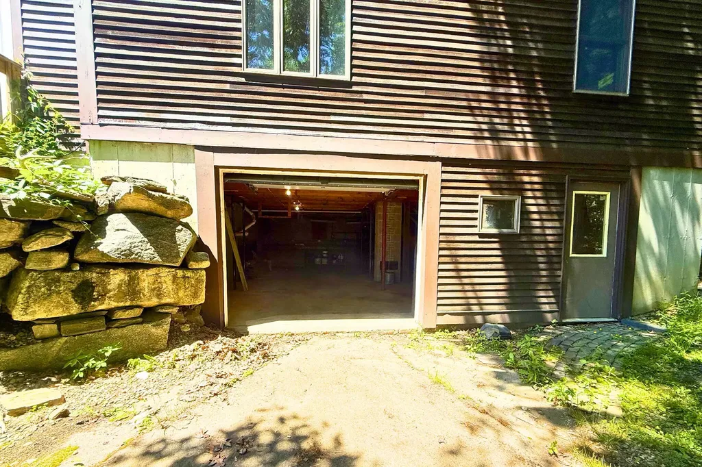 286 Wiscasset Road Whitefield ME 04353