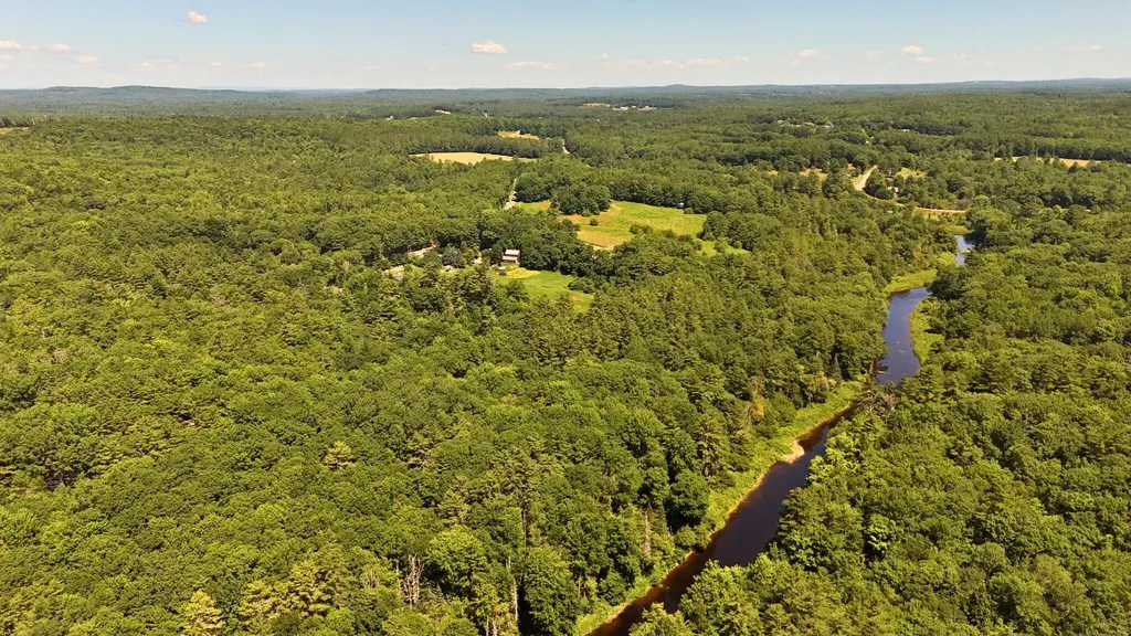 286 Wiscasset Road Whitefield ME 04353