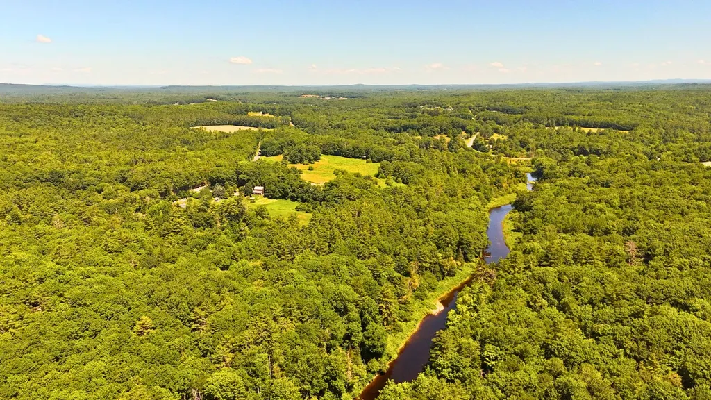 286 Wiscasset Road Whitefield ME 04353