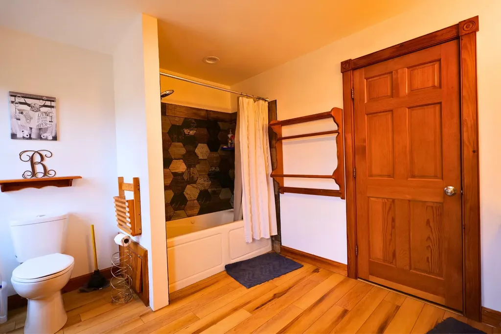 286 Wiscasset Road Whitefield ME 04353