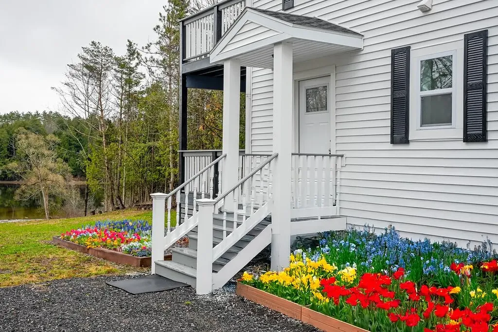 393 Front Street Richmond ME 04357