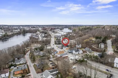 16 Main Street Topsham ME 04086