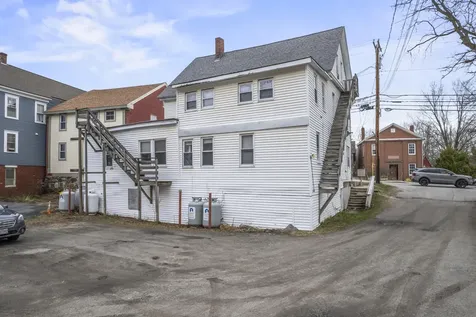 16 Main Street Topsham ME 04086