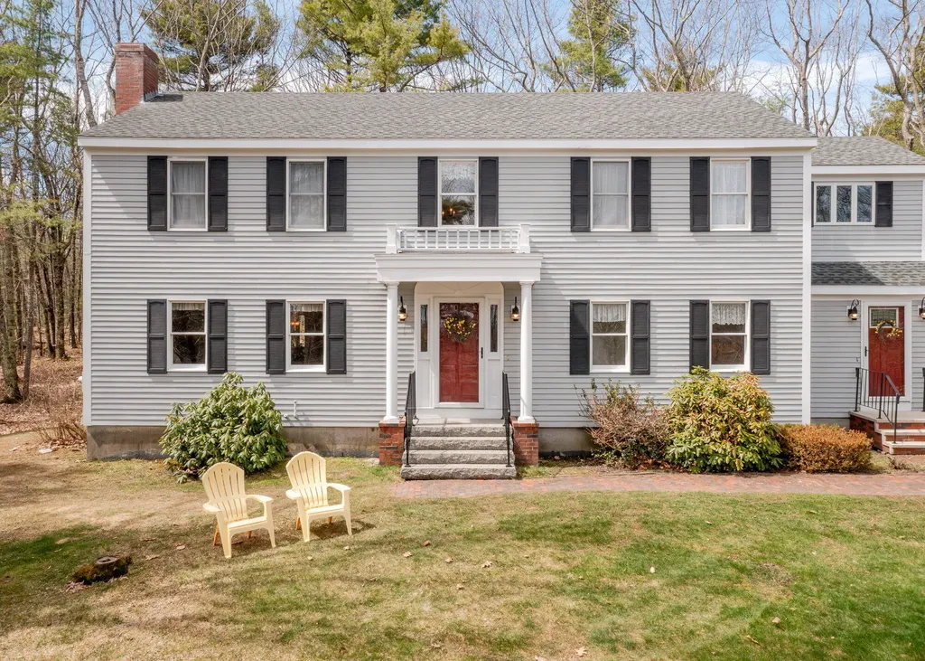 8 Halls Hill Road Falmouth ME 04105