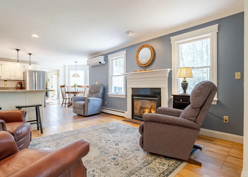 8 Halls Hill Road Falmouth ME 04105