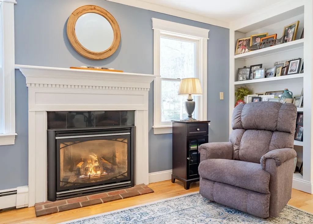 8 Halls Hill Road Falmouth ME 04105