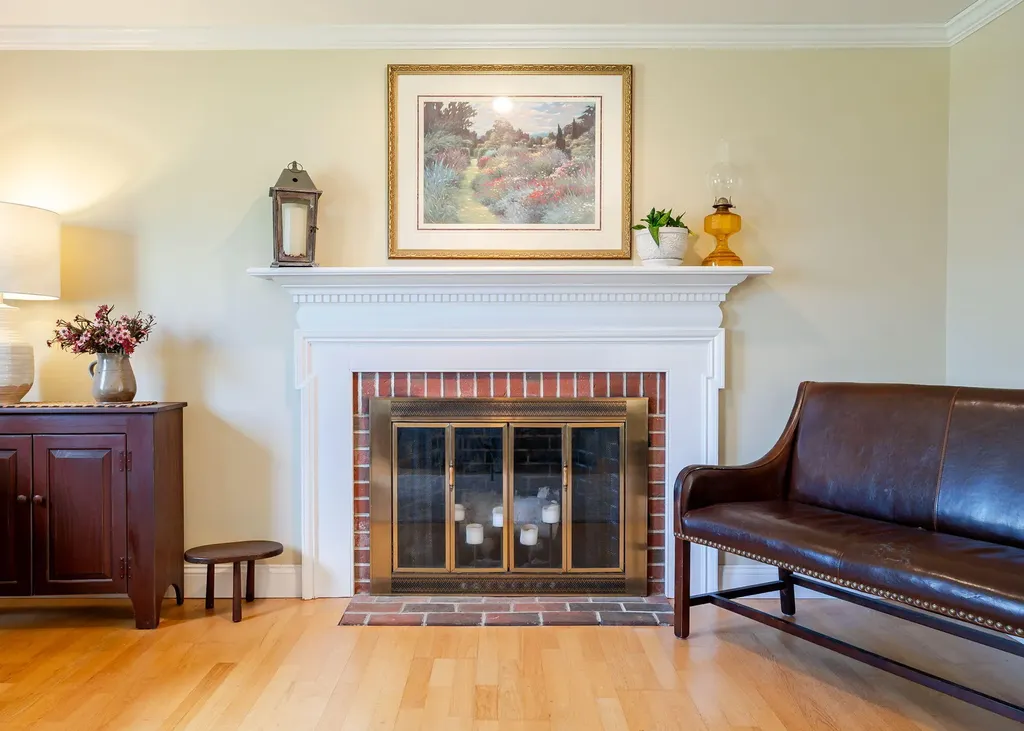 8 Halls Hill Road Falmouth ME 04105
