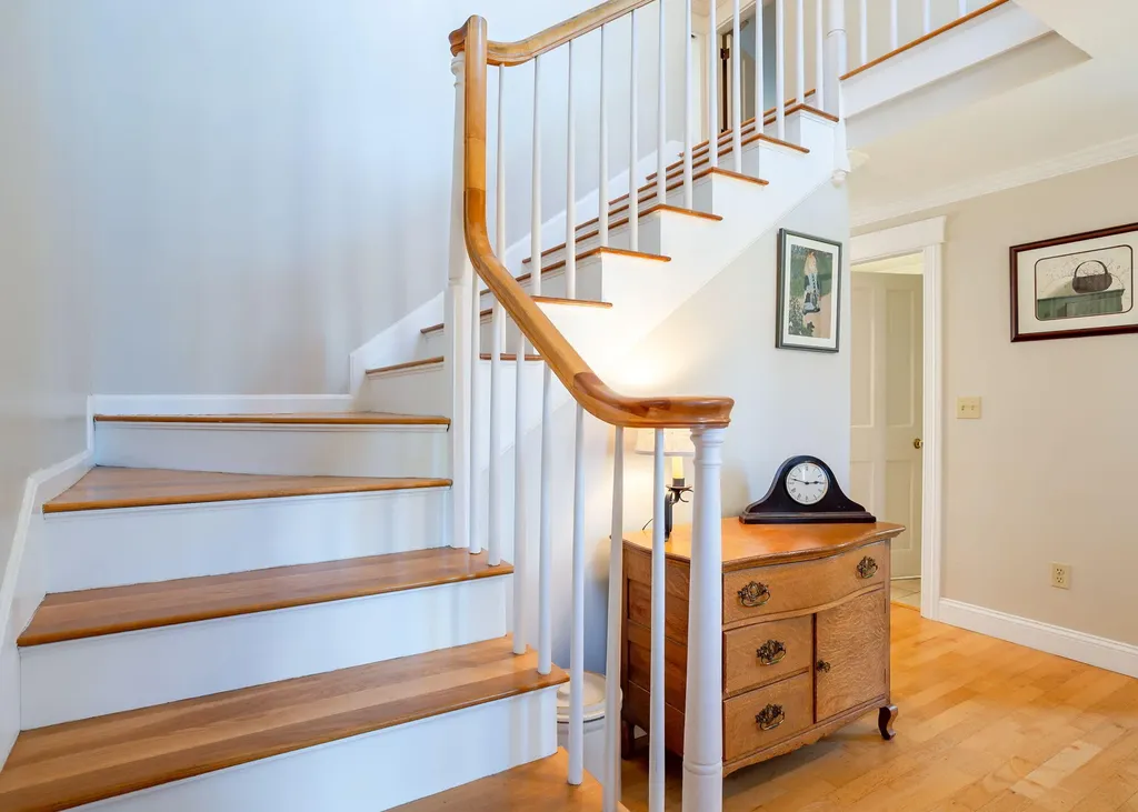 8 Halls Hill Road Falmouth ME 04105