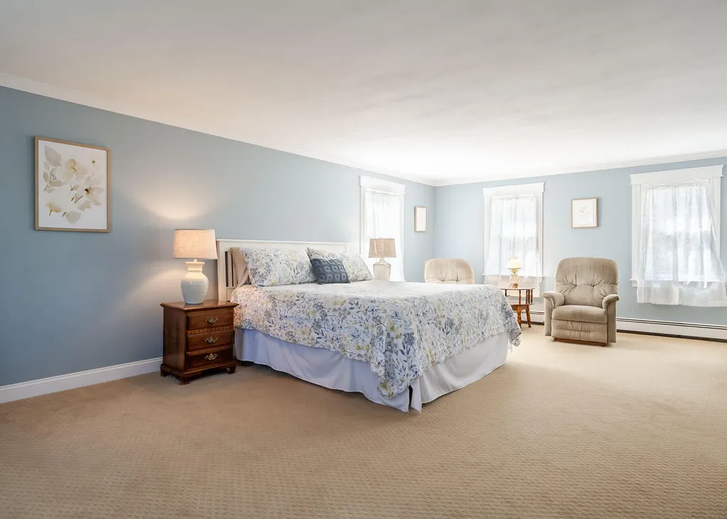 8 Halls Hill Road Falmouth ME 04105