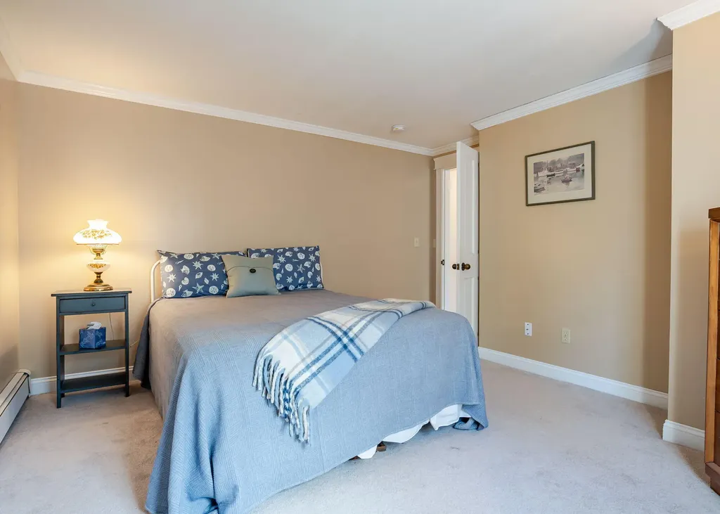 8 Halls Hill Road Falmouth ME 04105