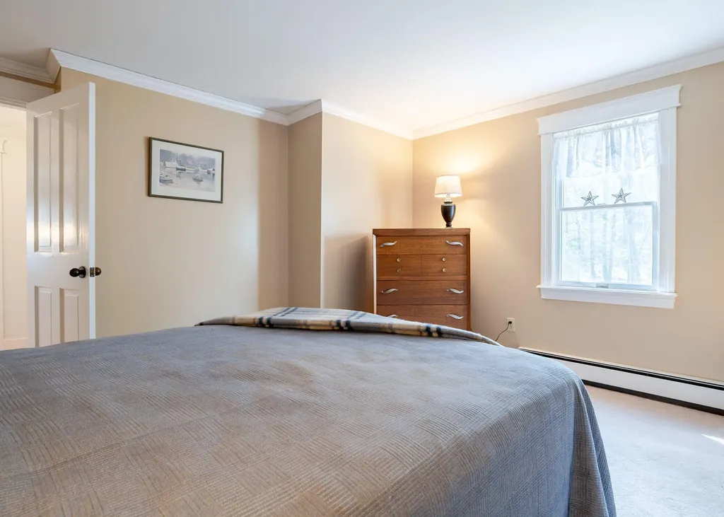 8 Halls Hill Road Falmouth ME 04105